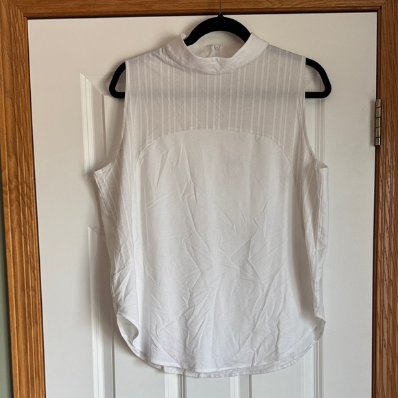 NWT Chic Tasc Performance White High Neck Sleeveless Blouse Bamboo blend XL - Picture 1 of 6